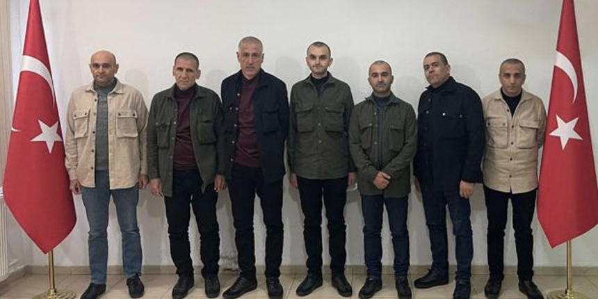 Libya'da 2 yıldır alıkonulan 7 Türk yurda geldi: MİT ve Katar istihbaratı ortak operasyon yaptı