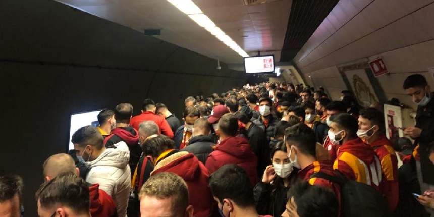 Metrolarda GS-FB derbi yoğunluğu! Adım atacak yer kalmadı