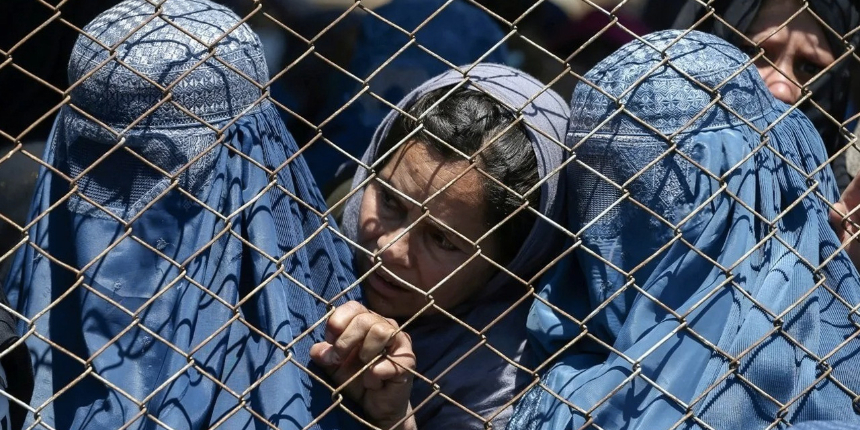 Taliban'ın yasaklarına yenisi eklendi: Kadınların oynadığı diziler yayınlanmayacak