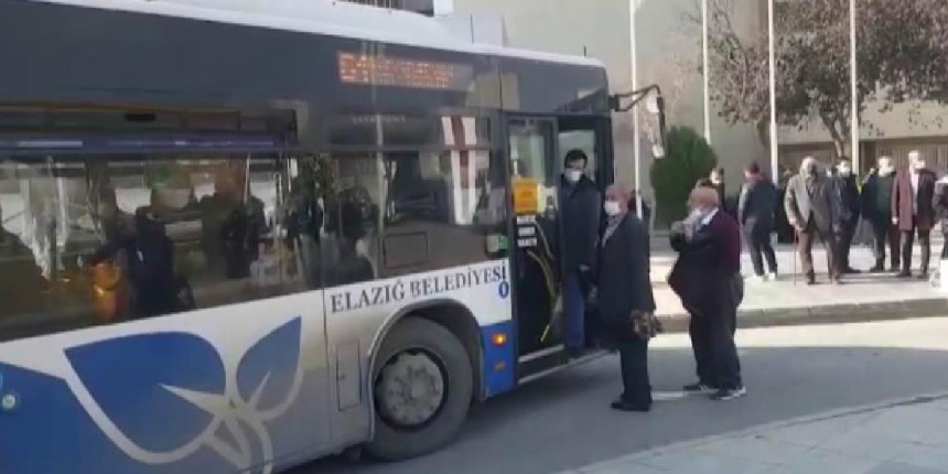 Rahatsızlanan kadın, belediye otobüsü ile hastaneye ulaştırıldı
