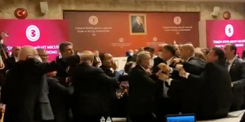 Meclis'te arbede! MHP'li vekilin 'Selahattin Demirtaş teröristtir' sözü tartışma çıkardı