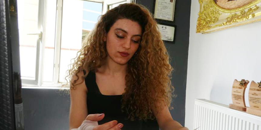 Daha önce kıyafeti yüzünden şiddete uğrayan genç kadın 10 gündür kayıp