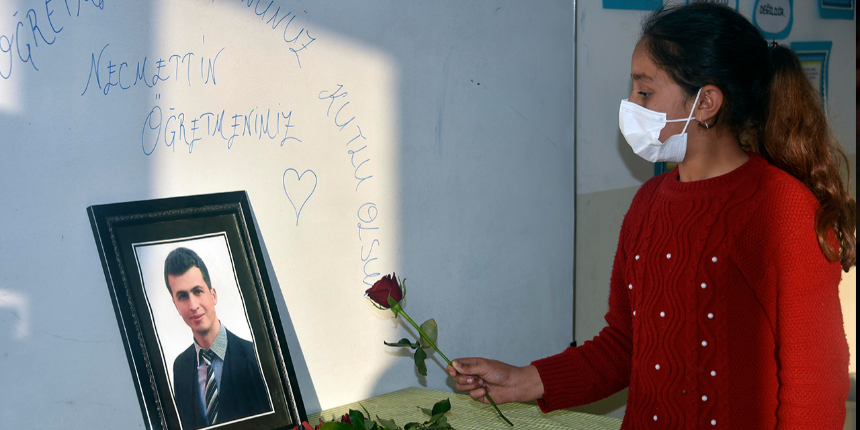 PKK'lı teröristlerin şehit ettiği Necmettin öğretmen, Öğretmenler Günü'nde unutulmadı