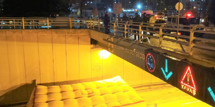 Eşinin evi terk etmesine kızdı, alt geçit korkuluklarından atladı!