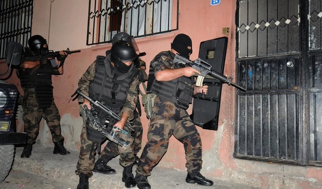 İstanbul'da DEAŞ operasyonu: 25 gözaltı