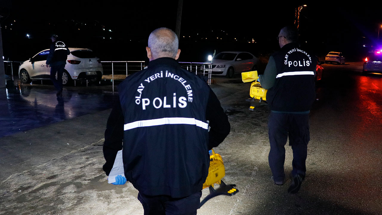 Tartıştığı kişiyi kurşun yağmuruna tuttu, kaçarken boş kovaları topladı!