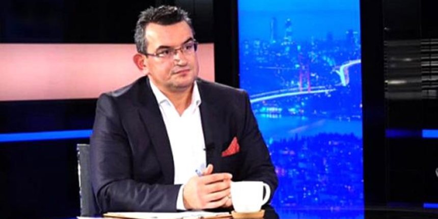 "Yabancı büyükelçilere ücreti karşılığında rapor hazırlamak suçtur"