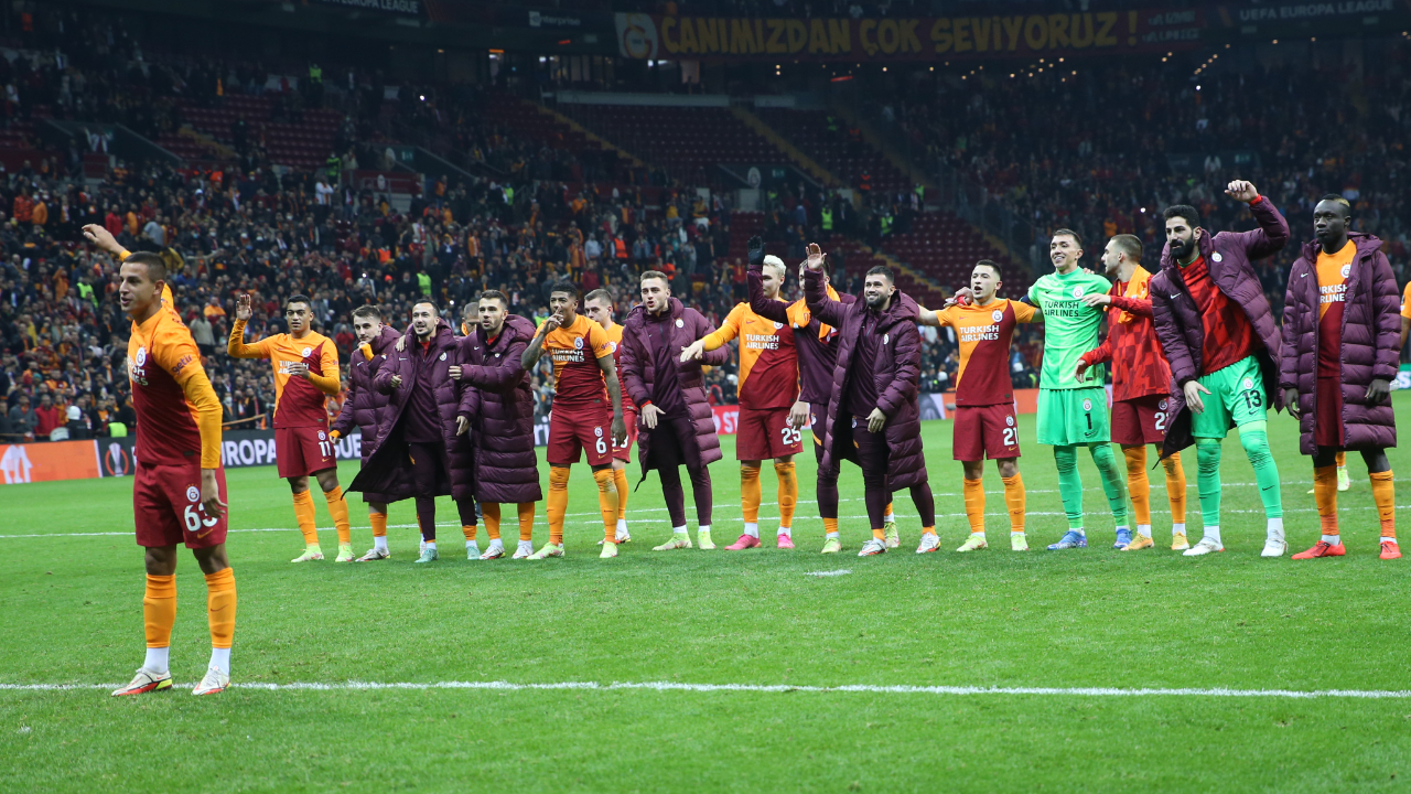 Fatih Terim: Önemli bir takım, önemli bir kadro, önemli bir hoca. Sonuç ise tarihi bir galibiyet