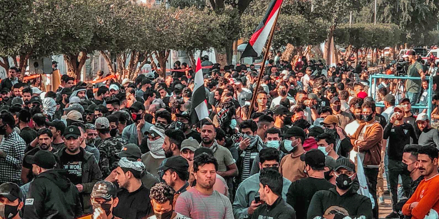 İran yanlısı gruplar Bağdat'taki Yeşil Bölge'yi basmaya çalıştı!