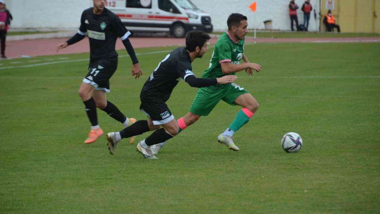 Isparta 32 Spor: 1  Kırklarelispor: 1