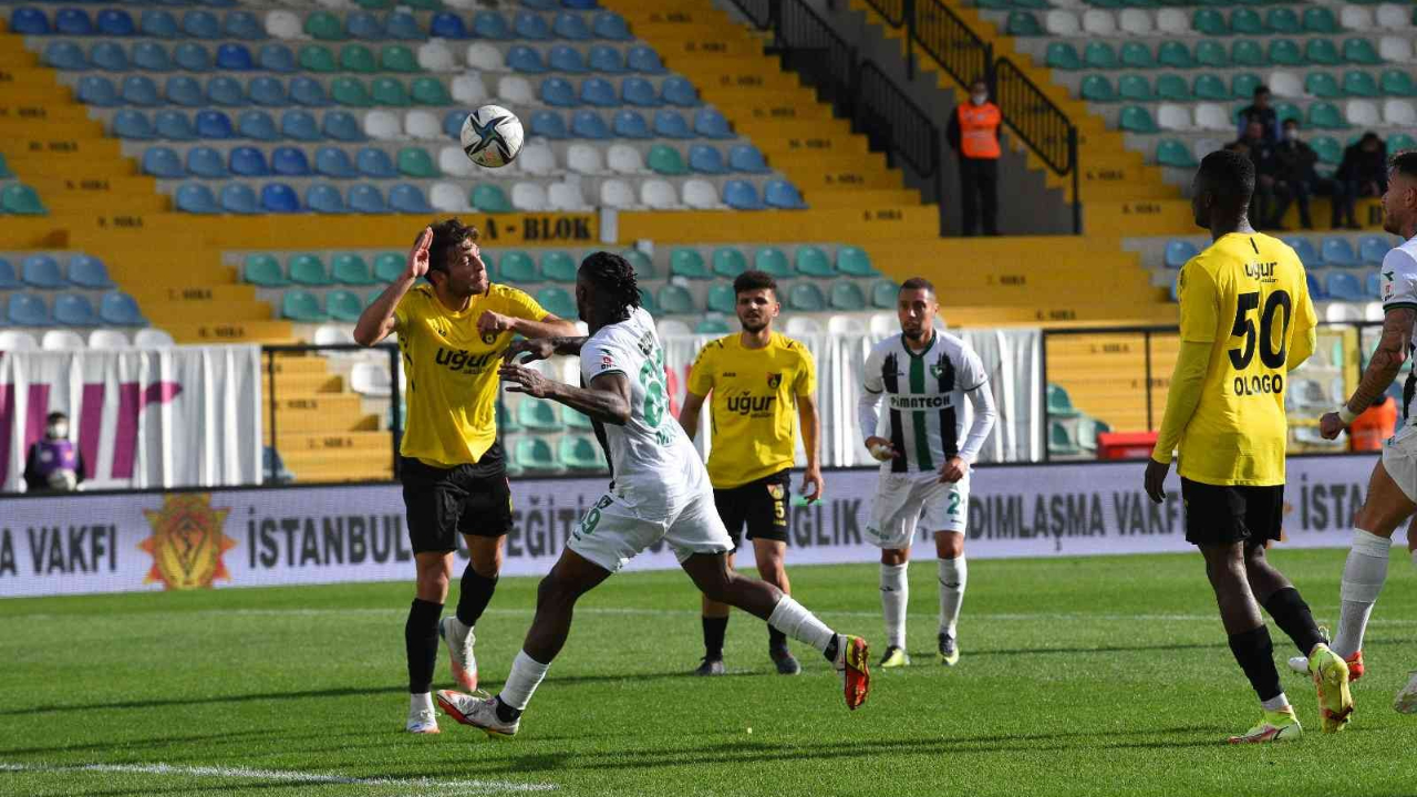 Denizlispor deplasmandan 1 puanla dönüyor