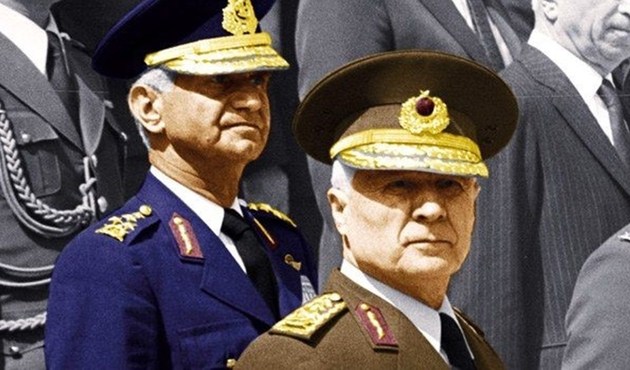 Evren ve Şahinkaya'nın yargılandığı 12 Eylül darbe davası düşürüldü...