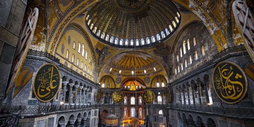 Runik yazılar ilk değil! Ayasofya'nın duvarlarına 134 yıl önce de yazılar yazılmış