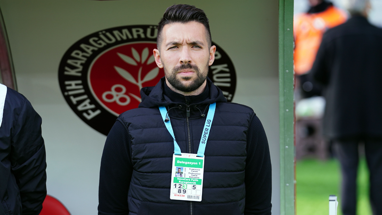 Fenerbahçe'nin yeni teknik direktörü Francesco Farioli oluyor... Vitor Pereira dönemi sona erdi!