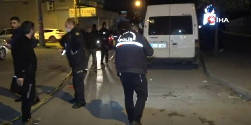 Motosikletle seyir halindeyken silahlı saldırıya uğrayan iki kuzen hayatını kaybetti
