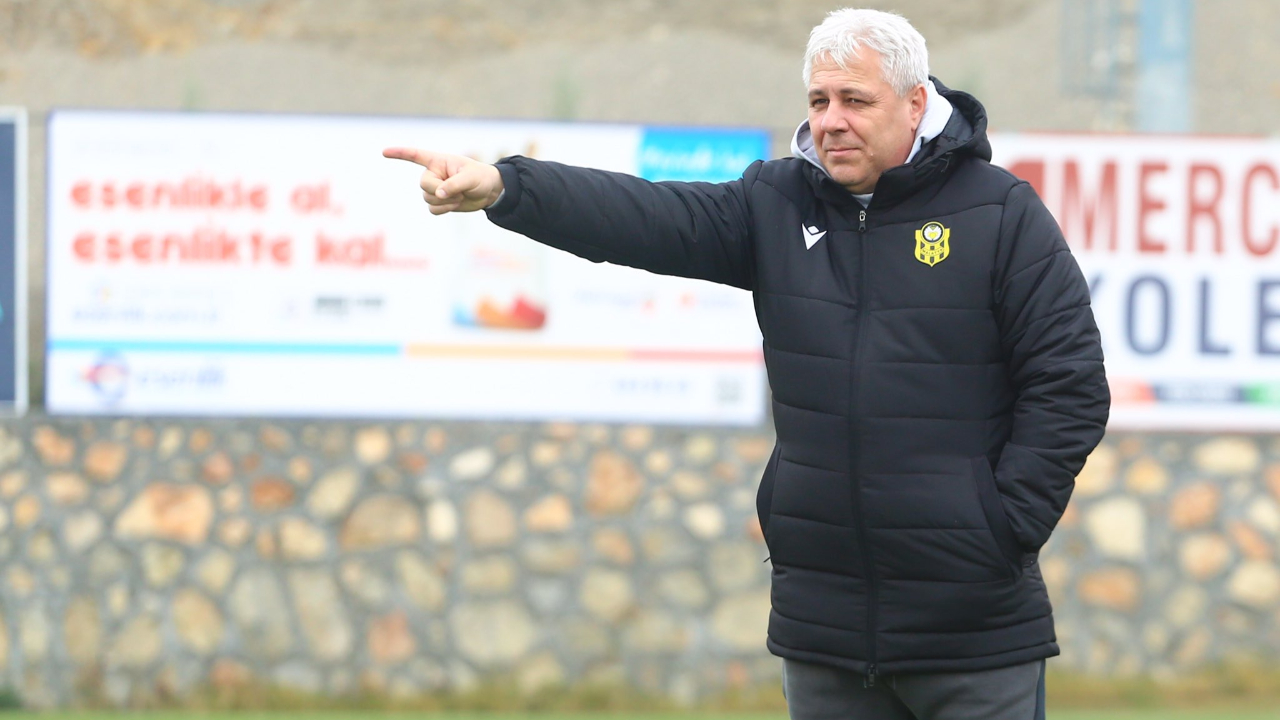 Sumudica'dan yine olay sözler... "10 oyuncumuz Süper Lig'de oynayacak oyuncu değil"