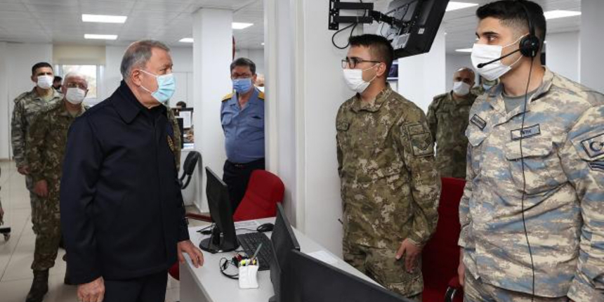 Bakan Akar, TSK komuta kademesi ile birlikte skandal bildiri sonrası sıfır noktasında!