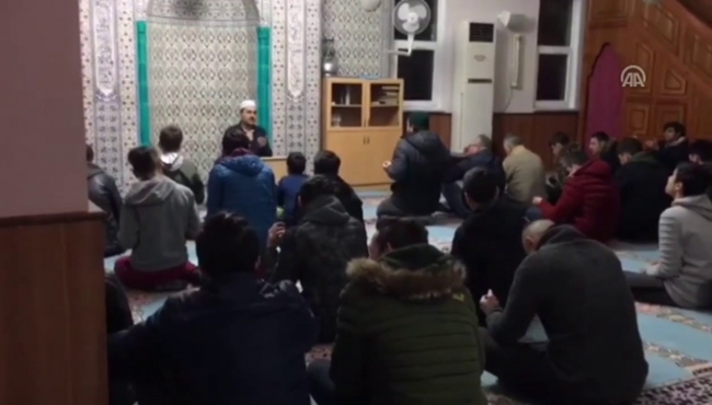 Takımımızı kırmızı kartlardan muhafaza eyle, rakibin ataklarını ofsayt ile kes ya Rabbim!