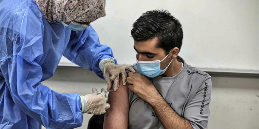 Gazze'den çıkmak için Covid-19 aşısı şartı getirildi