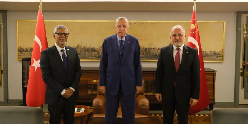 Cumhurbaşkanı Erdoğan, Kızılay Başkanı Kınık ve IFRC Genel Sekreteri Chapagain ile görüştü