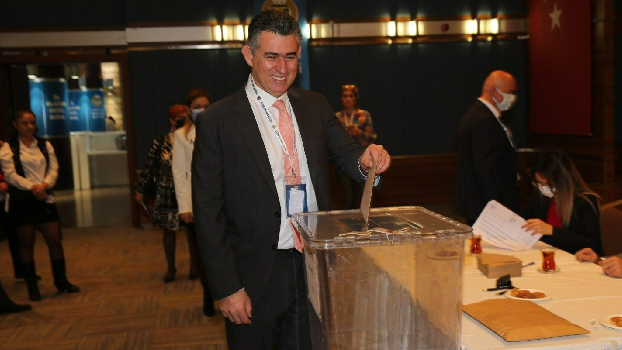 Seçimi kaybeden Metin Feyzioğlu, helallik isteyerek veda etti!
