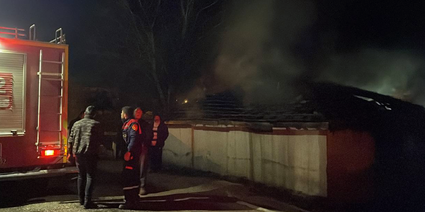 Olmaz olsun böyle kuzen! Silahla vurdu, evini ateşe verdi