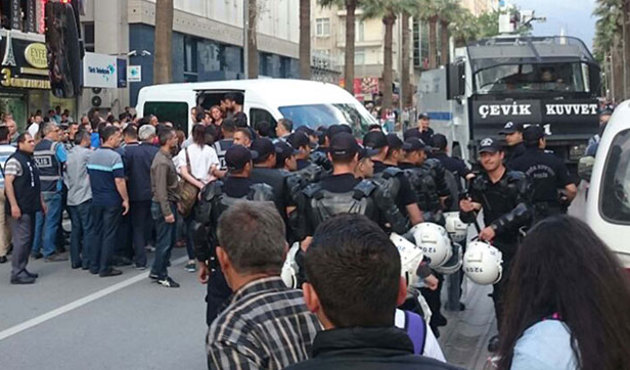 İzinsiz gösteriye müdahale: 34 gözaltı...
