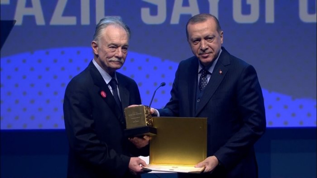 Cumhurbaşkanı Erdoğan'dan Teoman Duralı'ya duygusal veda: Unutulmaz hizmetleri olmuştur!
