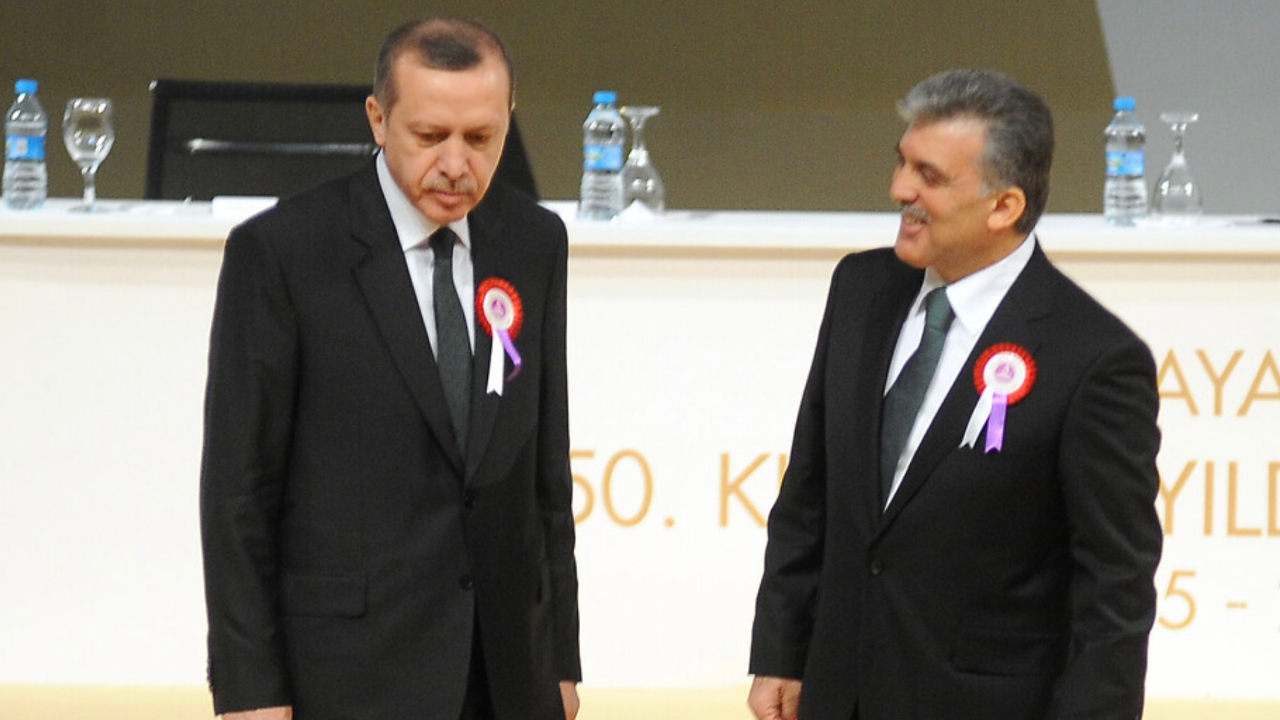 "Erdoğan, Abdullah Gül'ü başkan yapıp, başbakan olabilir!"