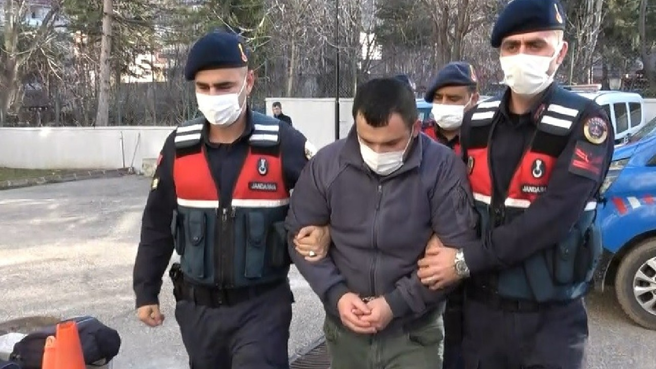 Boşanma aşamasındaki eşinin baba evini silahla bastı!