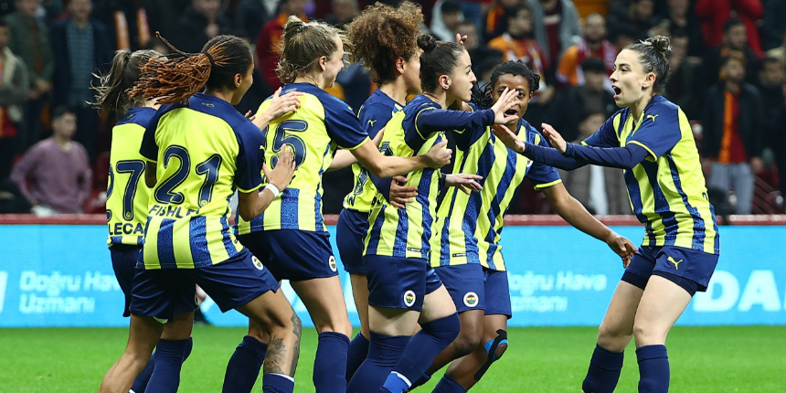 Tarihin ilk Galatasaray-Fenerbahçe Kadın Futbol maçında Sarı-Lacivertliler farka koştu
