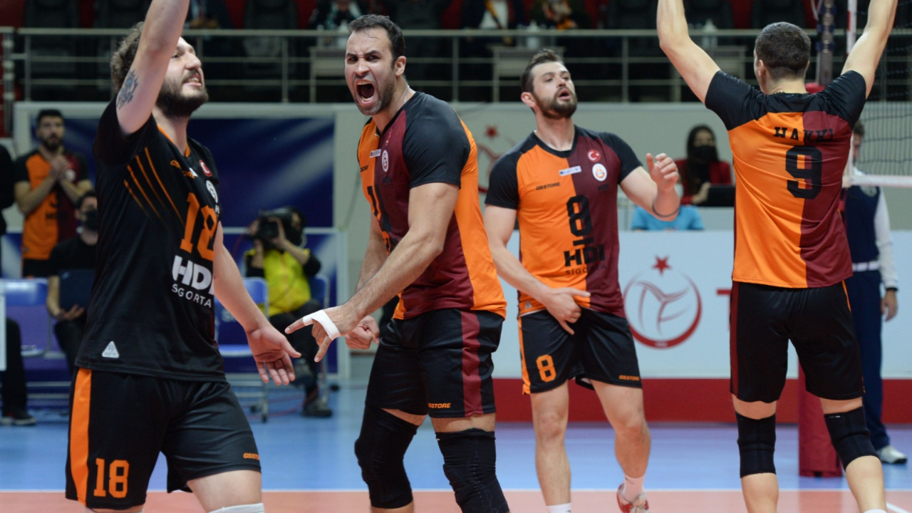 Erkekler CEV Kupası...  SW Powervolleys: 2 - Galatasaray HDI Sigorta: 3