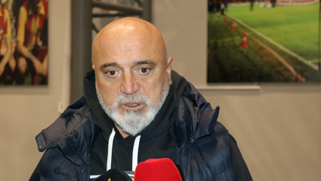 Hikmet Karaman: "Beşiktaş'a transfer olup kulübede bekleyen oyuncular var"