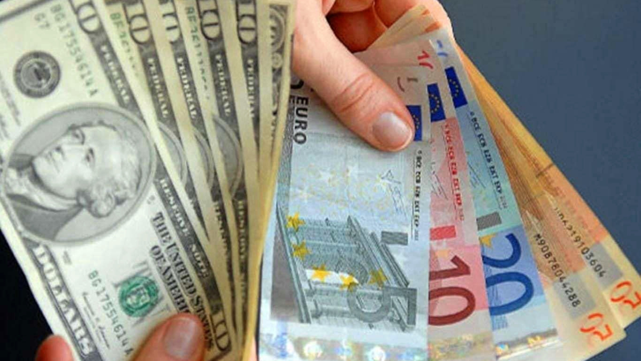 Döviz kurlarında sert yükseliş: Dolar 12 TL'yi Euro 14 TL'yi aştı...
