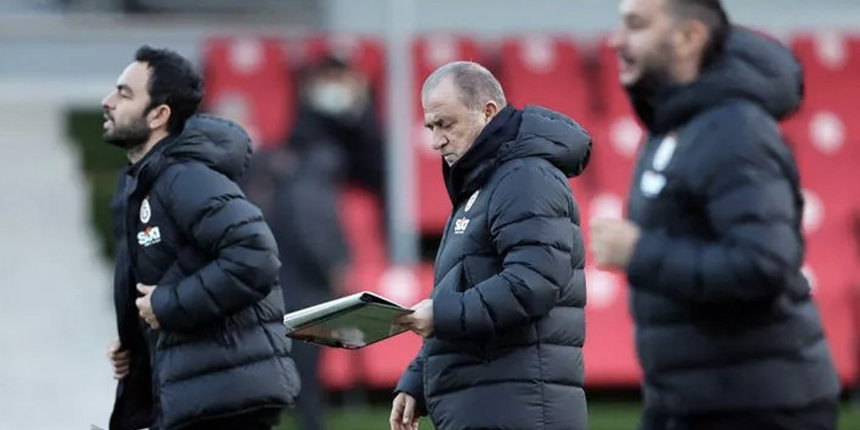 Dün hastaneye kaldırılan Fatih Terim İtalya'ya gitti
