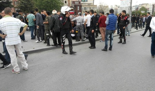 Fatih'te çatışma: 1'i polis 3 yaralı