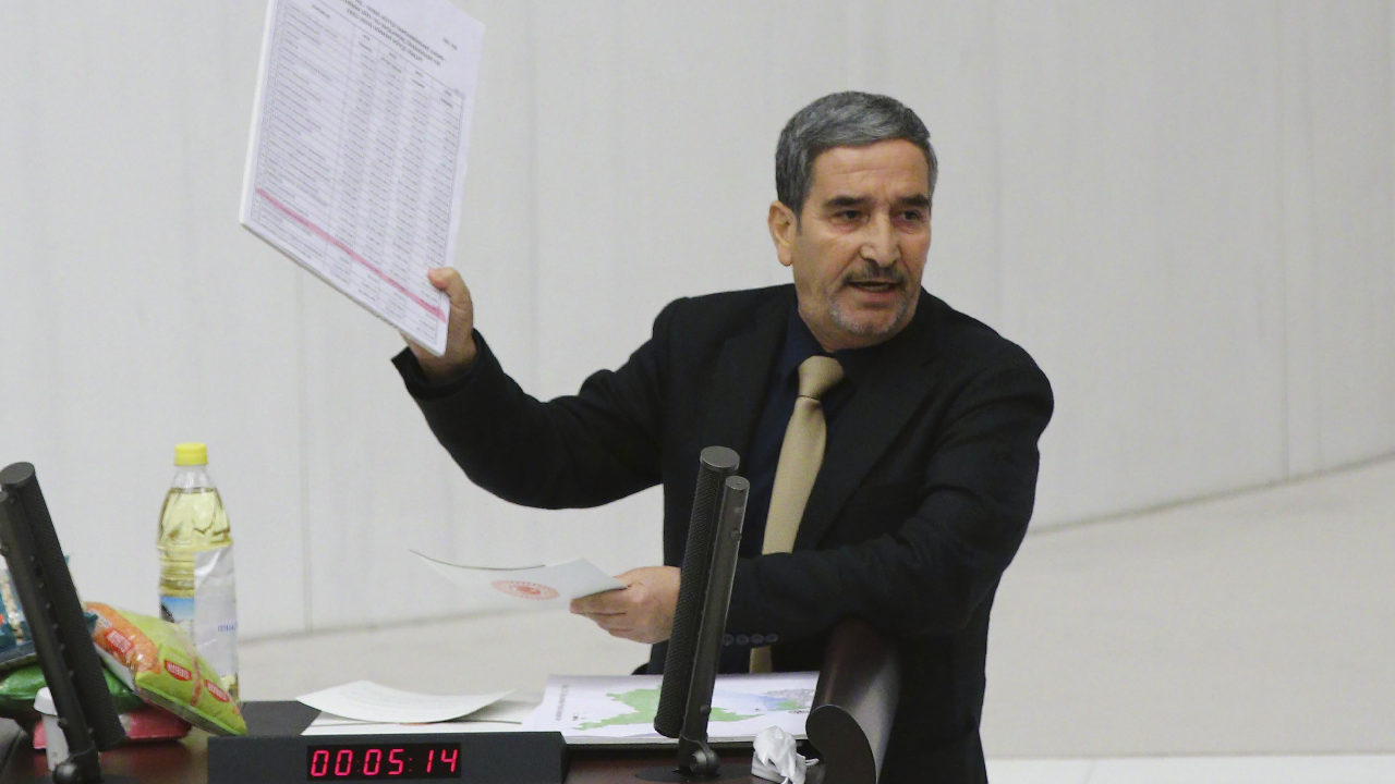Meclis'te 'Kürdistan' diyen HDP'li vekile ceza!