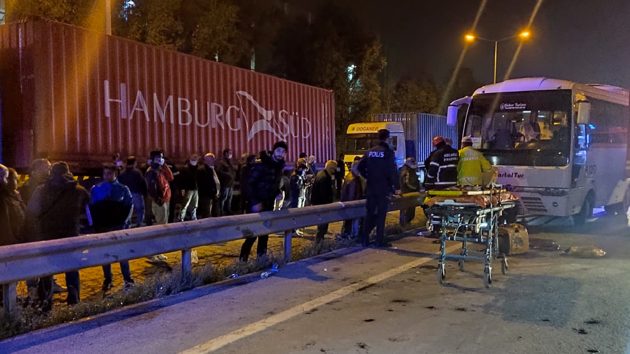 İşçi servisleri çarpıştı: 10 yaralı