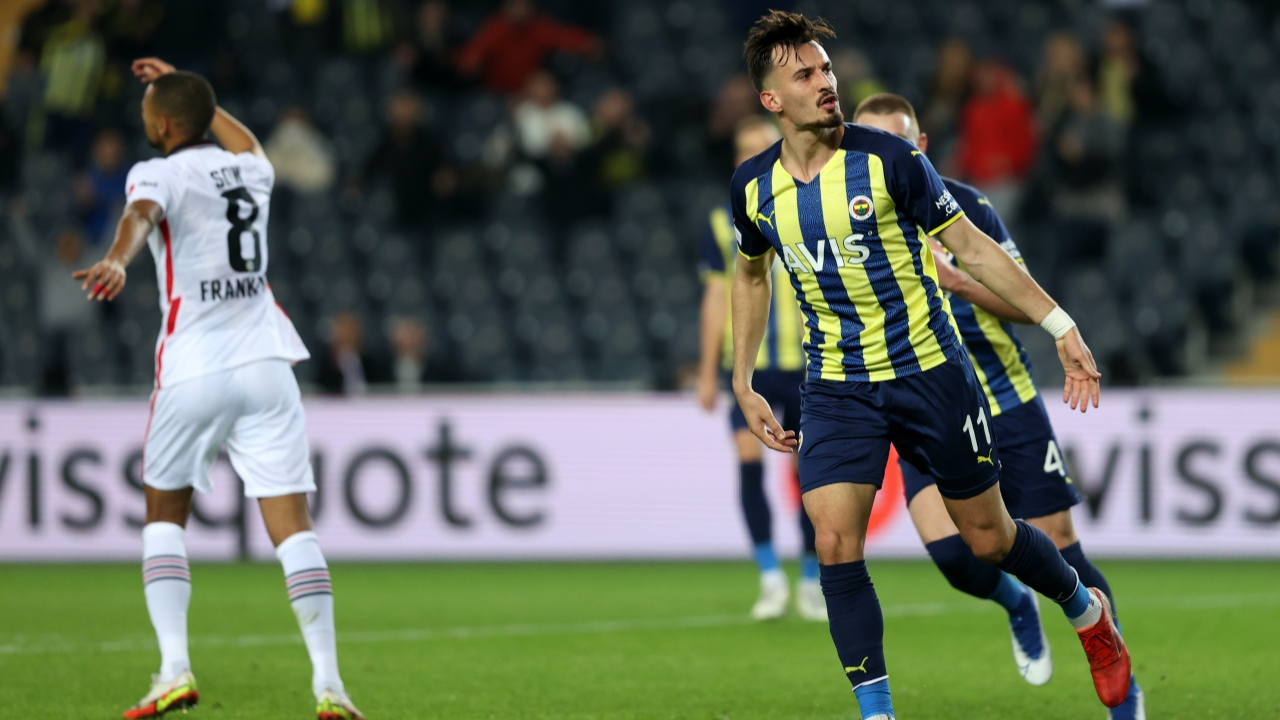 Fenerbahçe, UEFA Avrupa Ligi'ne Eintracht Frankfurt beraberliğiyle veda etti