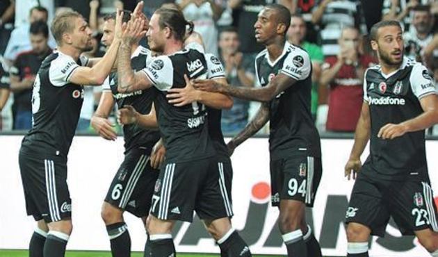 Beşiktaş'ta ilk yolcu belli oldu!