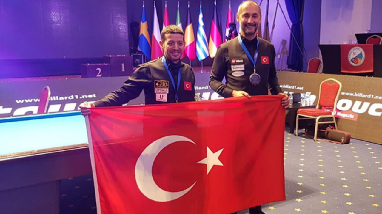 Murat Naci Çoklu'dan 73. Dünya 3 Bant Bilardo Şampiyonası'nda gümüş madalya