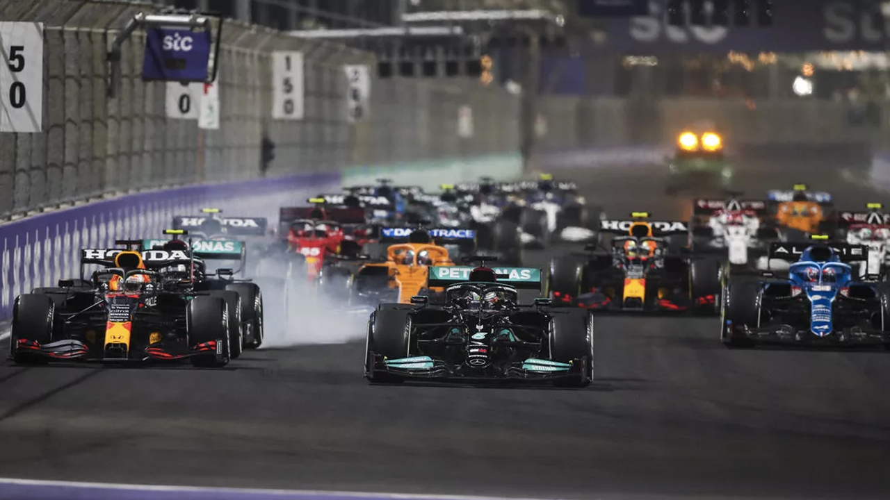 Formula 1'de tarihi gün! Şampiyon belli oluyor