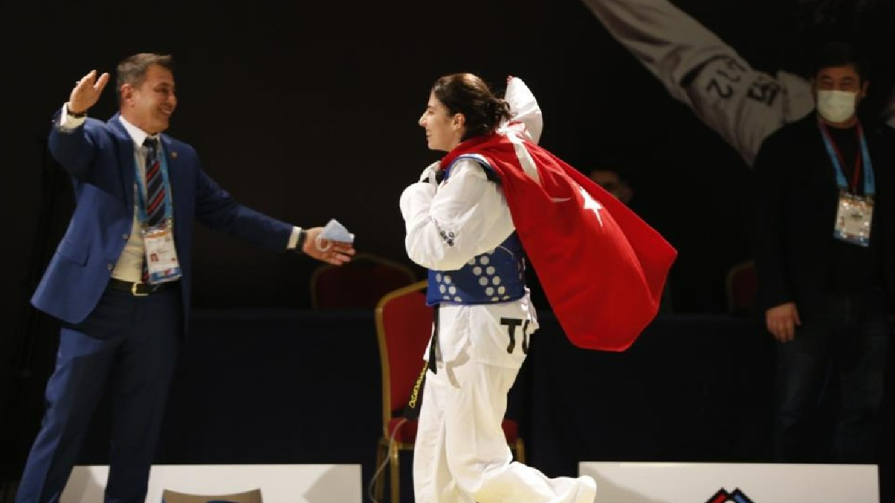 Meryem Betül Çavdar dünya şampiyonu!
