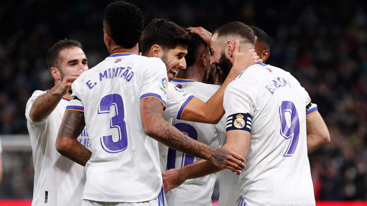 Atletico Madrid'i 2-0 mağlup eden Real Madrid şampiyonluğa, Benzema krallığa koşuyor...