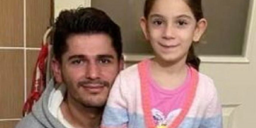 Bu mutluluk fotoğraflarda kaldı! Babasının ellerinde can verdi