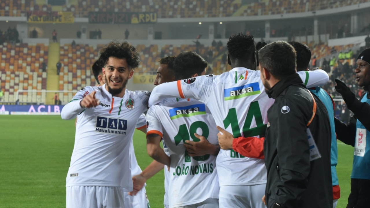 Aytemiz Alanyaspor deplasmanda Yeni Malatyaspor'a patladı: 2-6