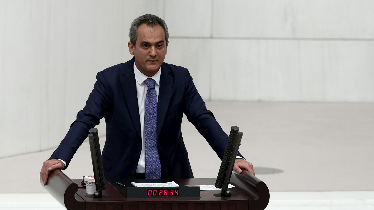 Milli Eğitim Bakanı Mahmut Özer'den öğretmenlere müjde!
