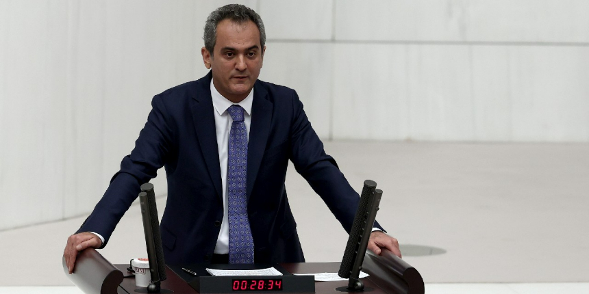 Milli Eğitim Bakanı Mahmut Özer'den öğretmenlere müjde!
