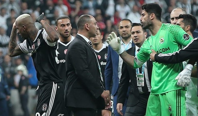 Talisca ve Volkan derbi sonrası PFDK'da!
