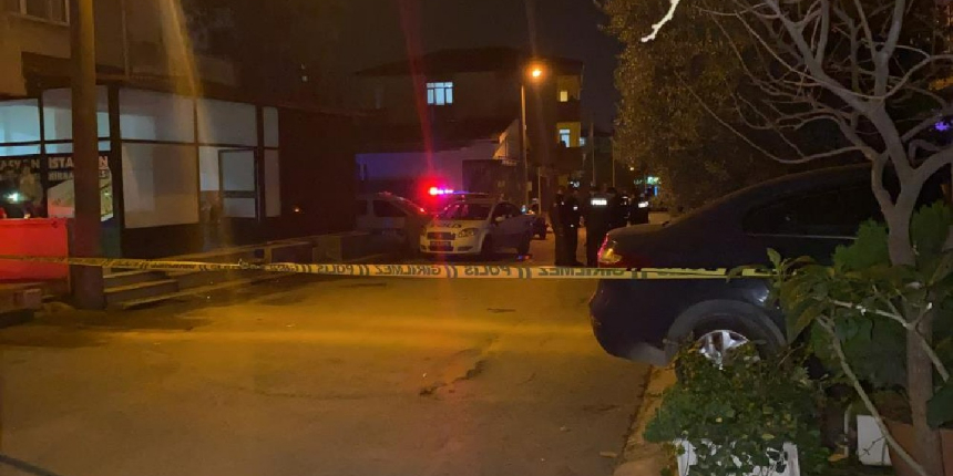 Kahvehanede tartışıp birbirlerine kurşun yağdırdılar: 1'i ağır 2 yaralı